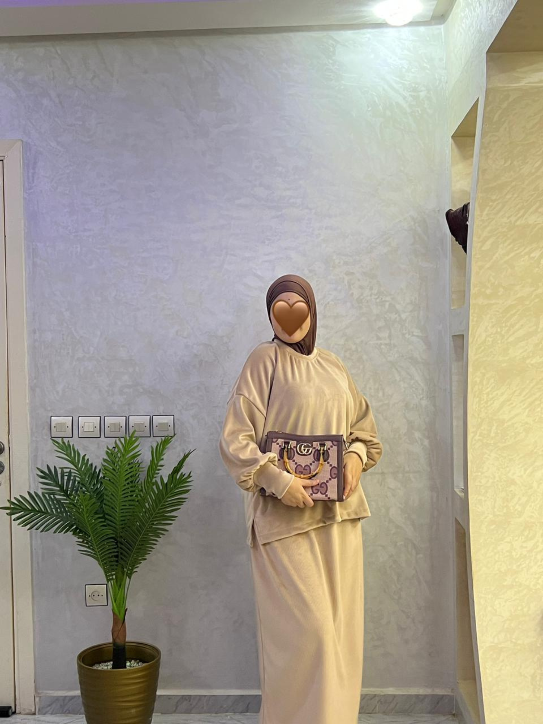 ✨ Farah – Élégance douce et allure raffinée ✨