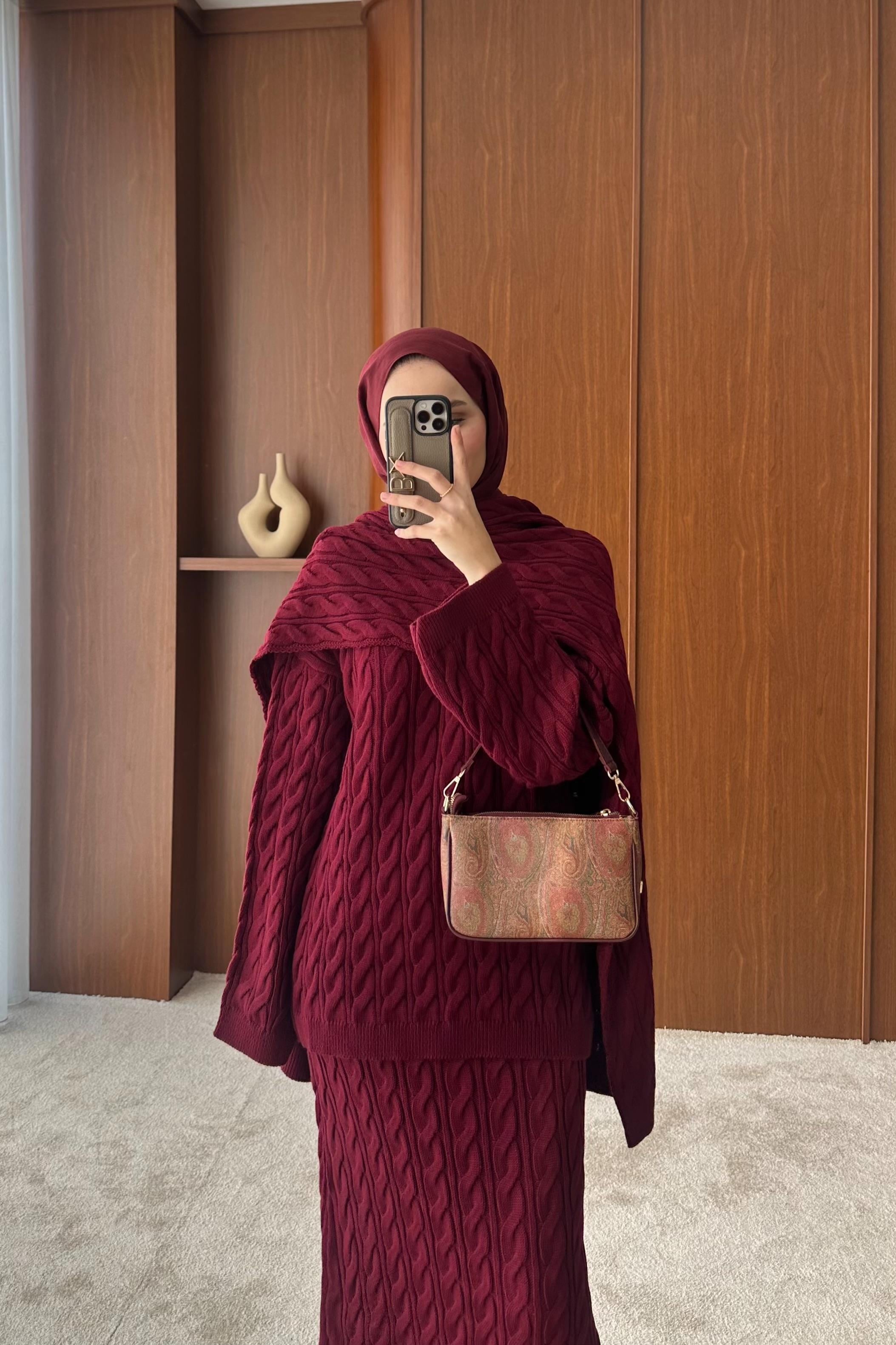 ✨ Tassnime – Le tricot enveloppant à l’élégance hivernale ✨