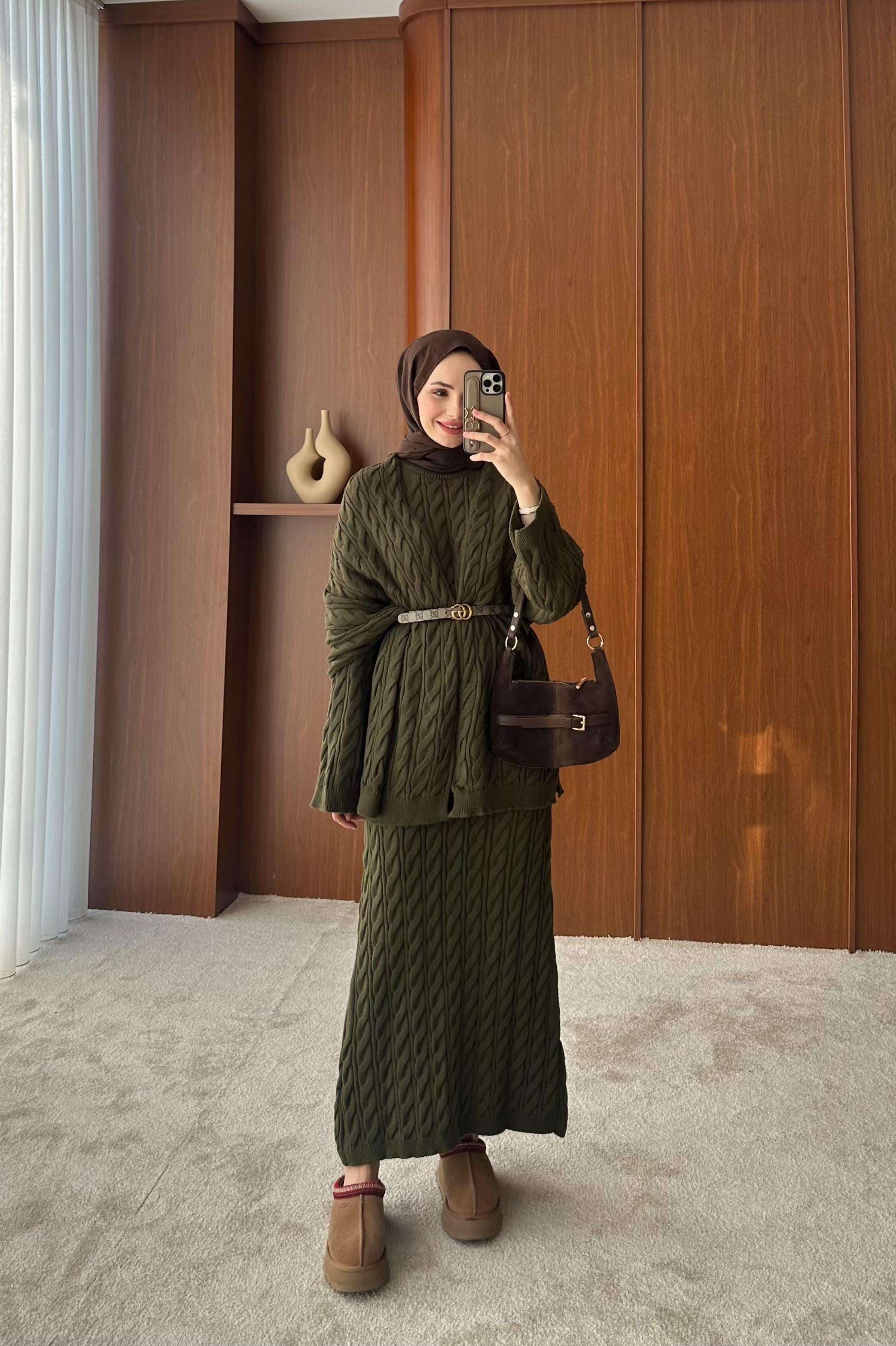 ✨ Tassnime – Le tricot enveloppant à l’élégance hivernale ✨