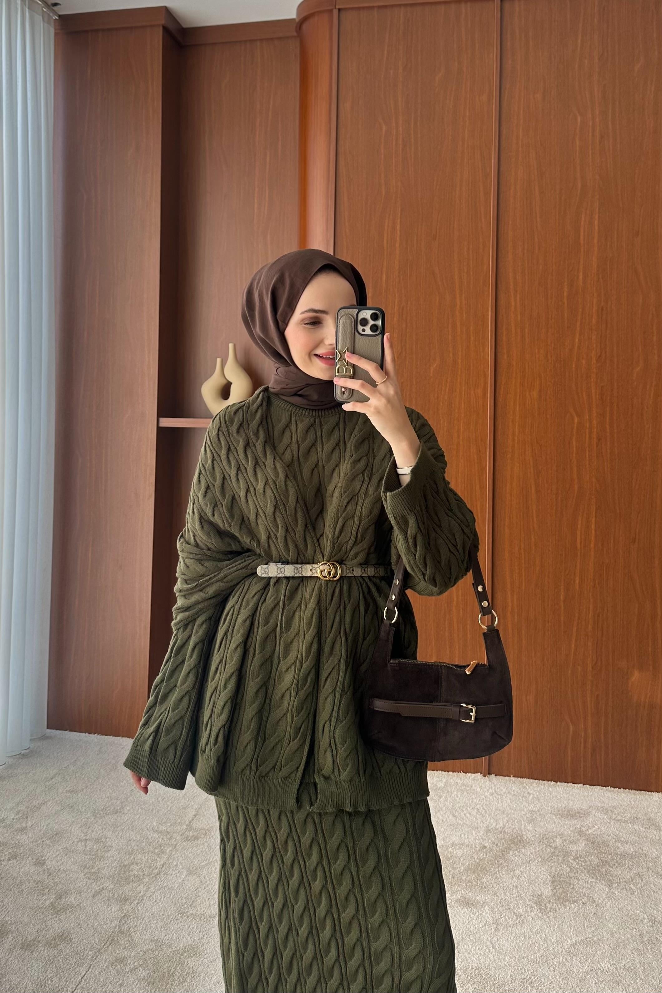 ✨ Tassnime – Le tricot enveloppant à l’élégance hivernale ✨