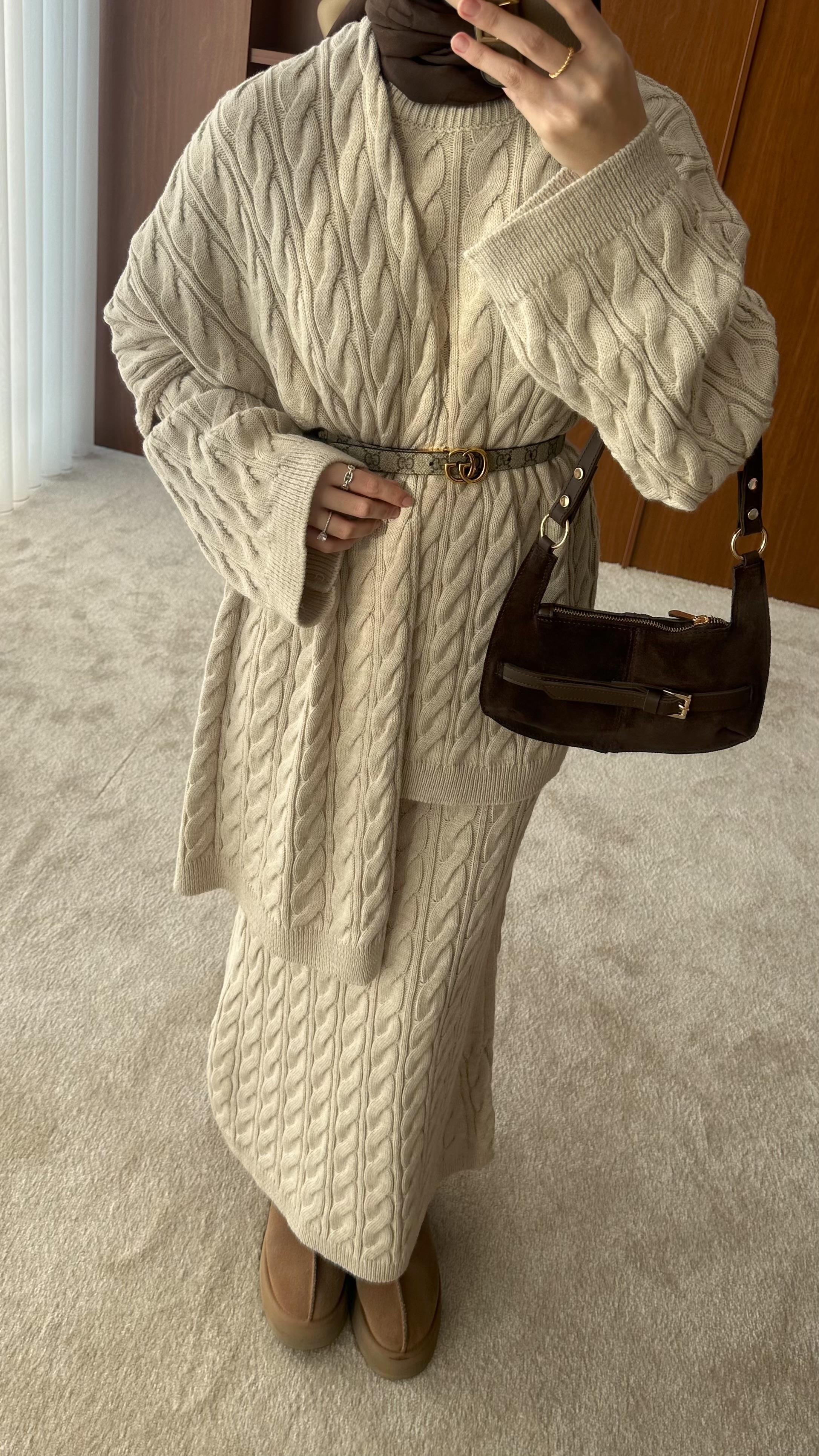 ✨ Tassnime – Le tricot enveloppant à l’élégance hivernale ✨