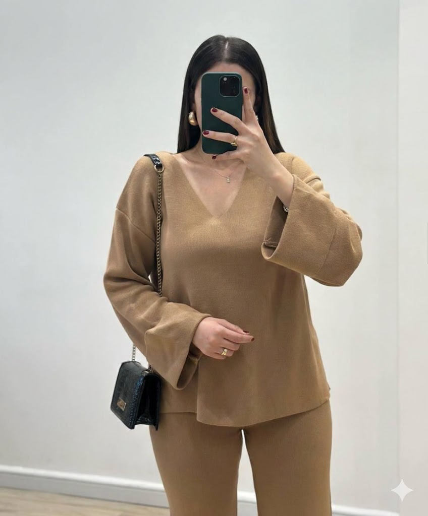 ✨ Éléna – L’ensemble maille à l’élégance fluide ✨